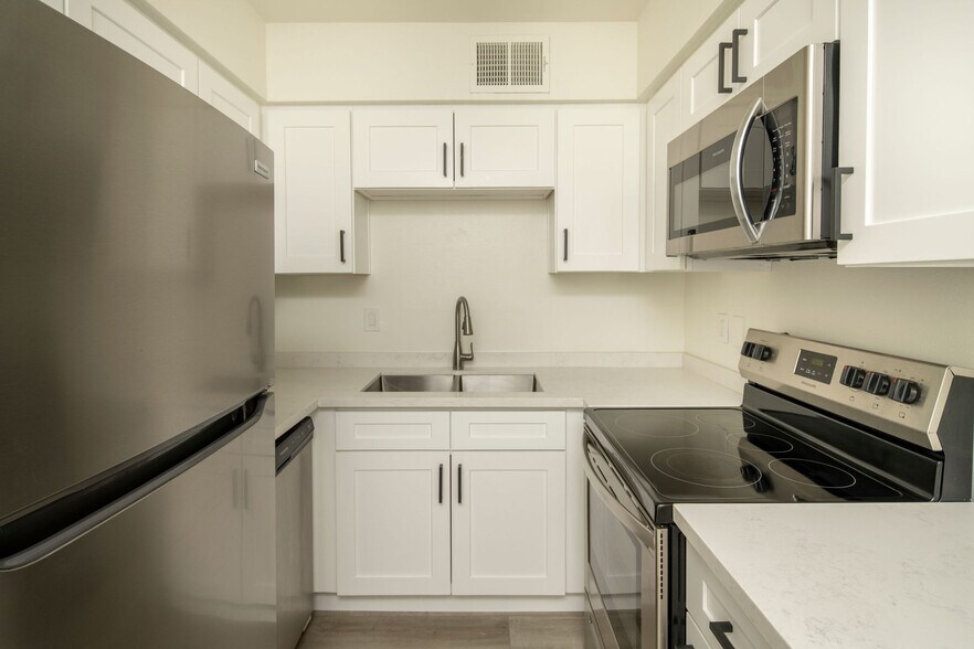 More Photos Of 4119 N 11th Ave, Phoenix Apartments For Sale