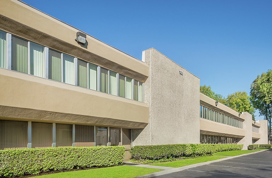 More Photos Of 187 W Orangethorpe Ave, Placentia Flex For Sale