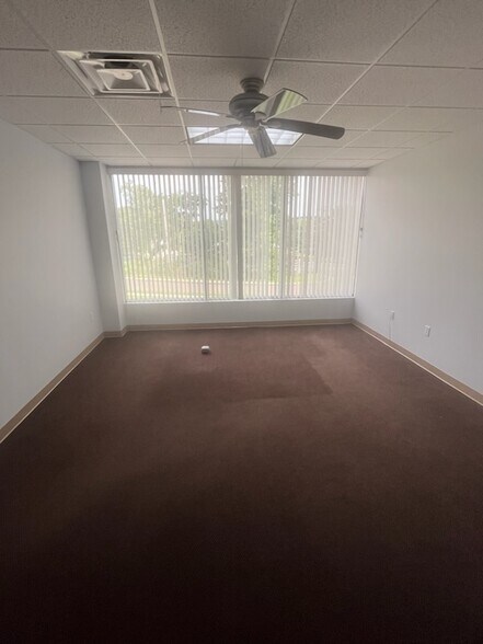 More Photos Of 317 Foxon Rd, East Haven Medical For Lease