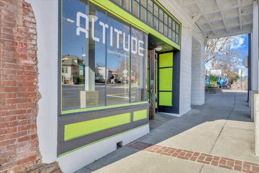 More Photos Of 134 N Washington St, Sonora Specialty For Sale