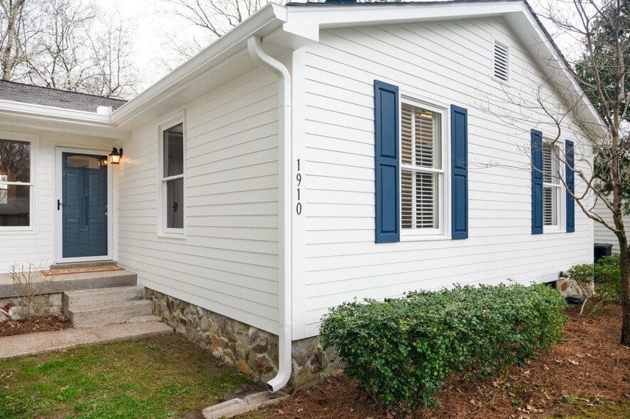 Primary Photo Of 1910 Redbud Ct, Franklin Multifamily For Sale