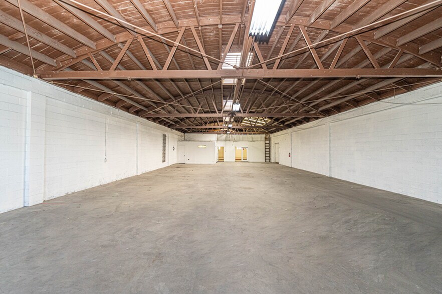 More Photos Of 947 N Vignes St, Los Angeles Warehouse For Sale