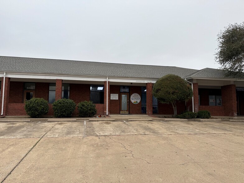 More Photos Of 6442-6450 Broadway Blvd, Garland Medical For Sale