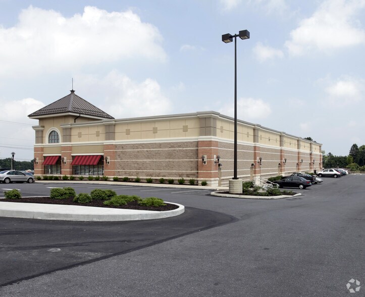 2350 Lincoln Hwy, Lancaster, PA 17601 For Lease