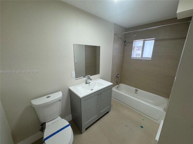 More Photos Of 205 NW 159th St, Miami Multifamily For Sale