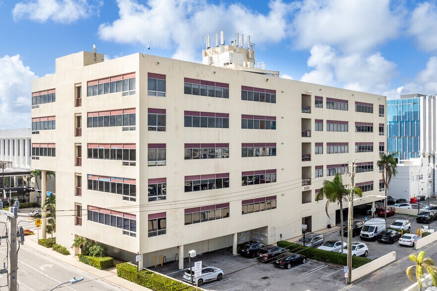 More Photos Of 1111 Kane Concourse, Bay Harbor Islands Loft Creative Space For Lease