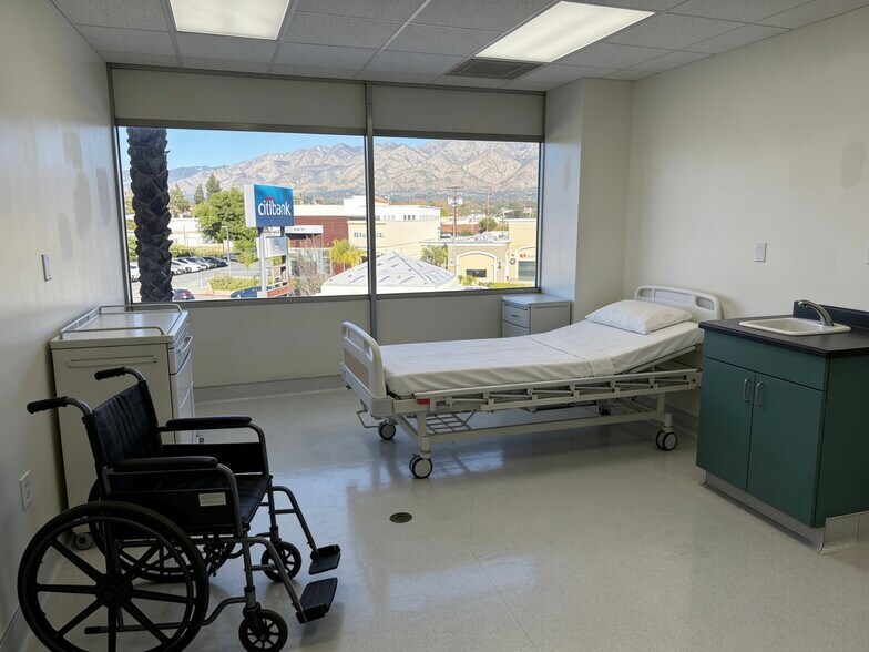 More Photos Of 650 W Duarte Rd, Arcadia Medical For Lease