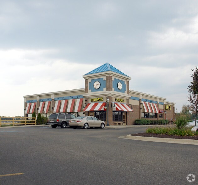 More Photos Of 4300 Lakepointe Corporate Dr, Stow Restaurant For Lease