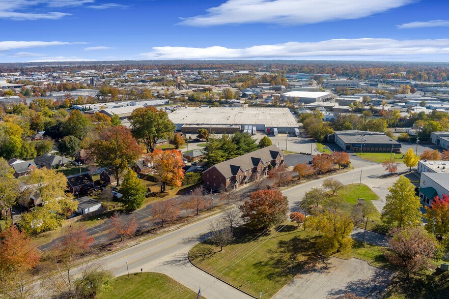 More Photos Of 1300 Gardiner Ln, Louisville Medical For Sale