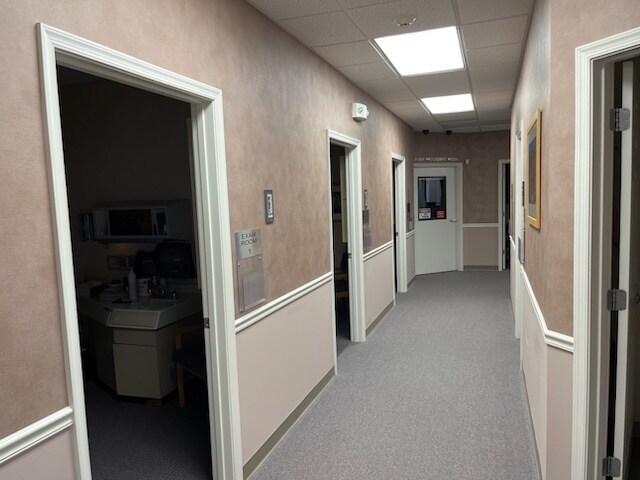 More Photos Of 142 Linden Dr, Winchester Medical For Sale