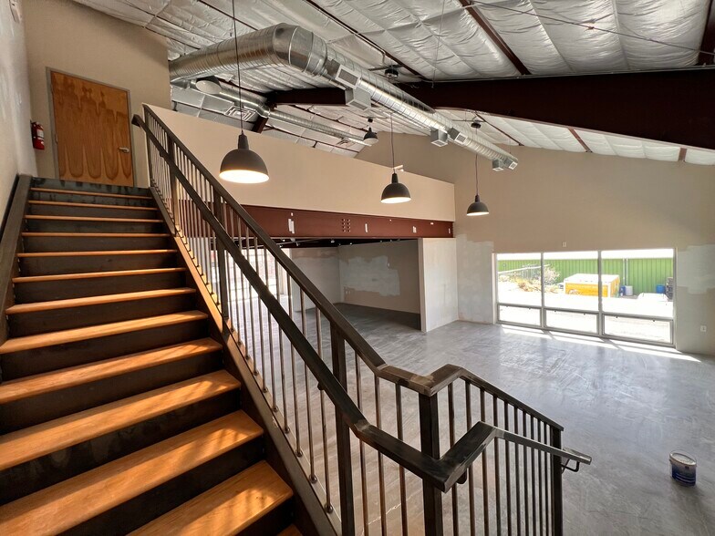 More Photos Of 1300 Rufina Cir, Santa Fe Office For Lease