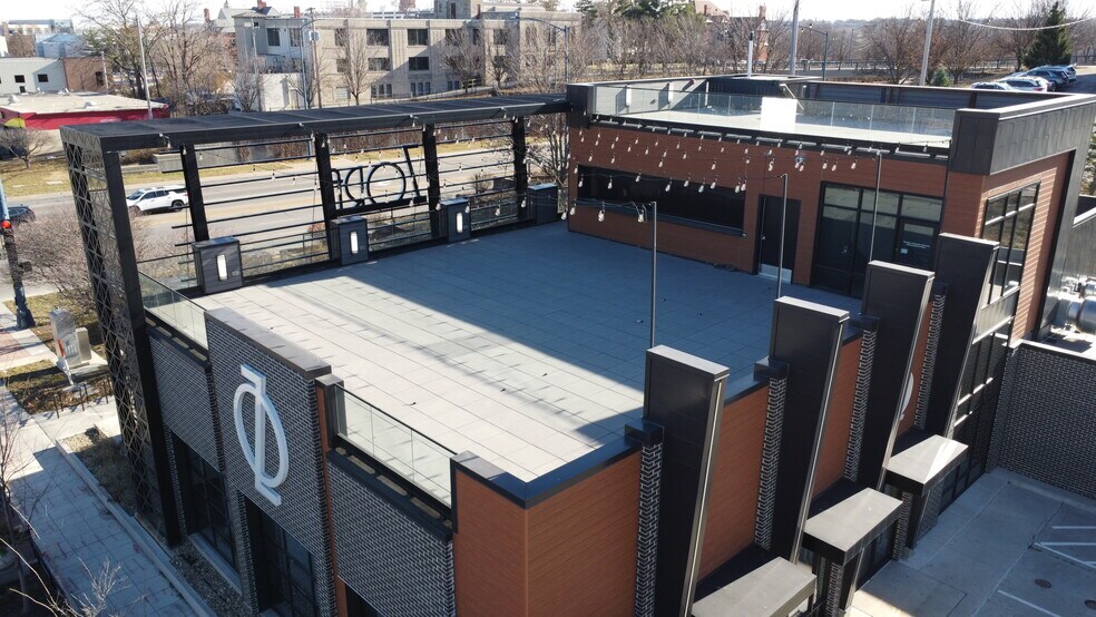 More Photos Of 2120 Ingersoll Ave, Des Moines Restaurant For Sale