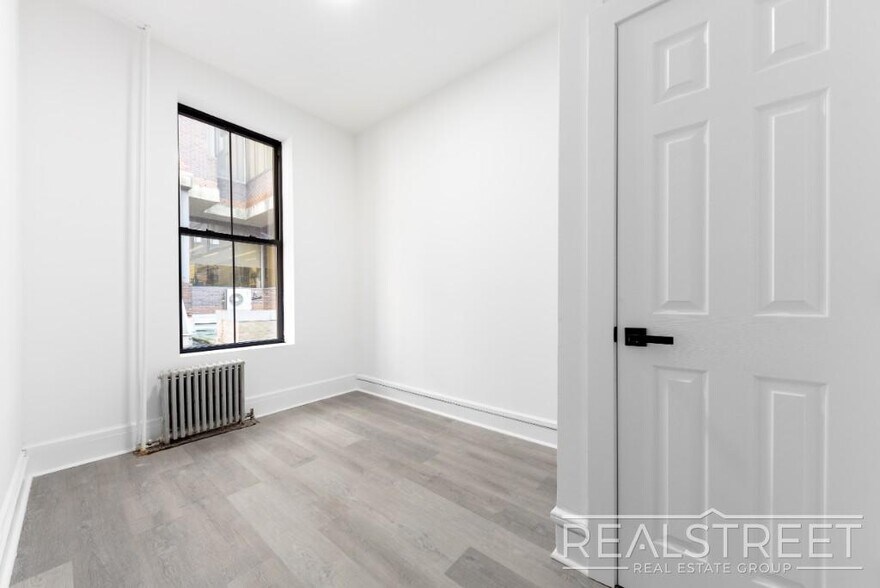 More Photos Of 15 Washington Ter, New York Apartments For Sale