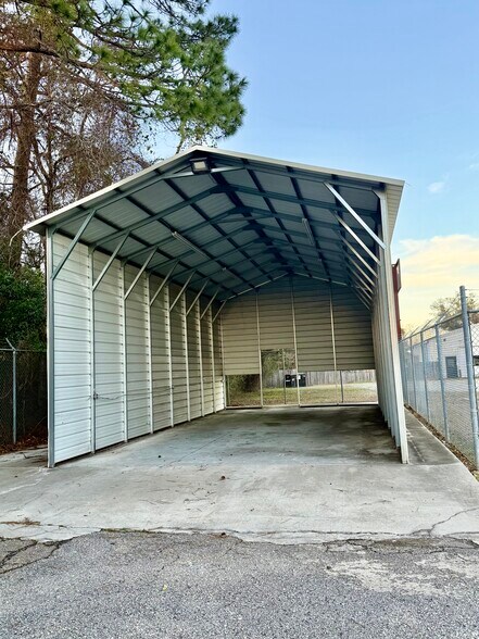 More Photos Of 7871 Schillinger Park, Mobile Warehouse For Sale