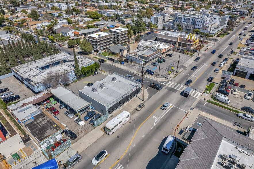 More Photos Of 11119-11123 Burbank Blvd, North Hollywood Storefront Retail Office For Lease