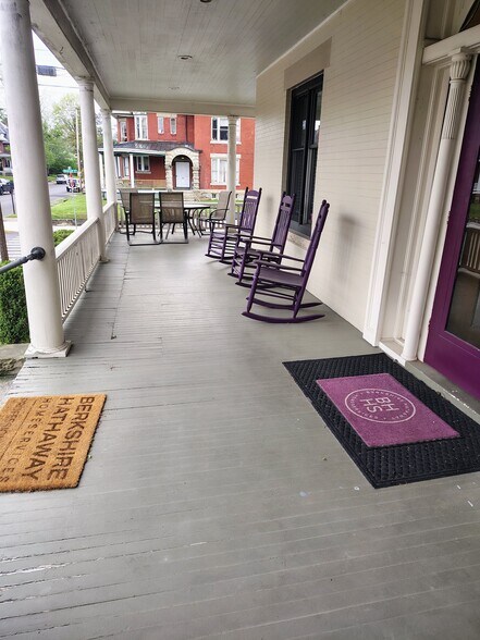 More Photos Of 1337 Virginia St, Charleston Office For Sale