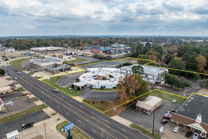 More Photos Of 4802 Texas Blvd, Texarkana Medical For Lease