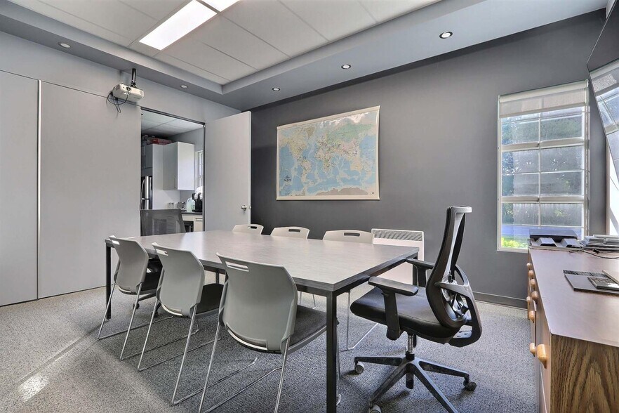 More Photos Of 680 Av Jean-Demers, Bécancour Industrial For Lease