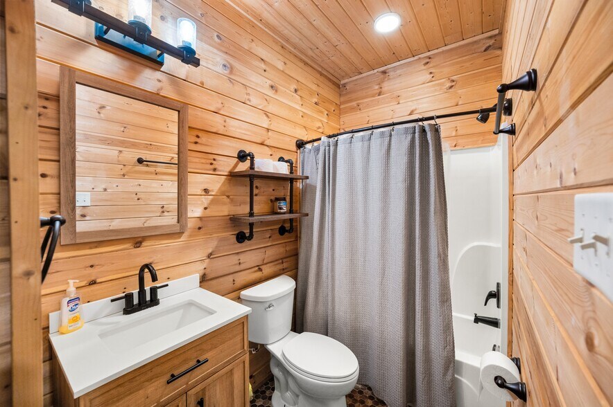 More Photos Of 54 Indian Creek Rd, Woodworth General Retail For Sale