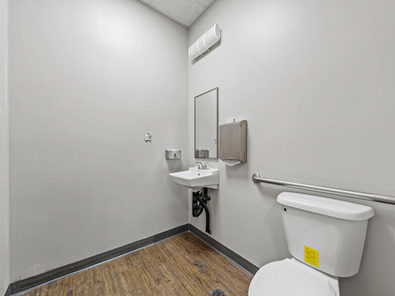 More Photos Of 731-745 Shotgun Rd, Sunrise Light Distribution For Sale