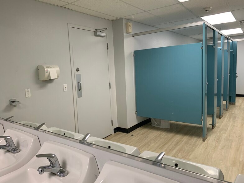 More Photos Of 4121 Montana Ave, El Paso Medical For Lease