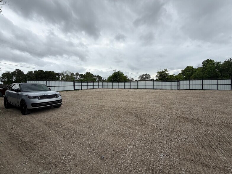 More Photos Of 14741 Waldine st, Houston Land For Lease