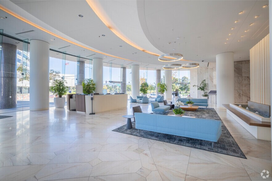 More Photos Of 1999 Harrison St, Oakland Office For Lease