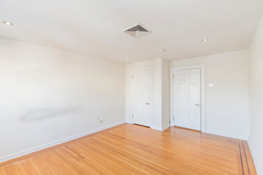 More Photos Of 632-634 N 2nd St, Philadelphia Apartments For Sale