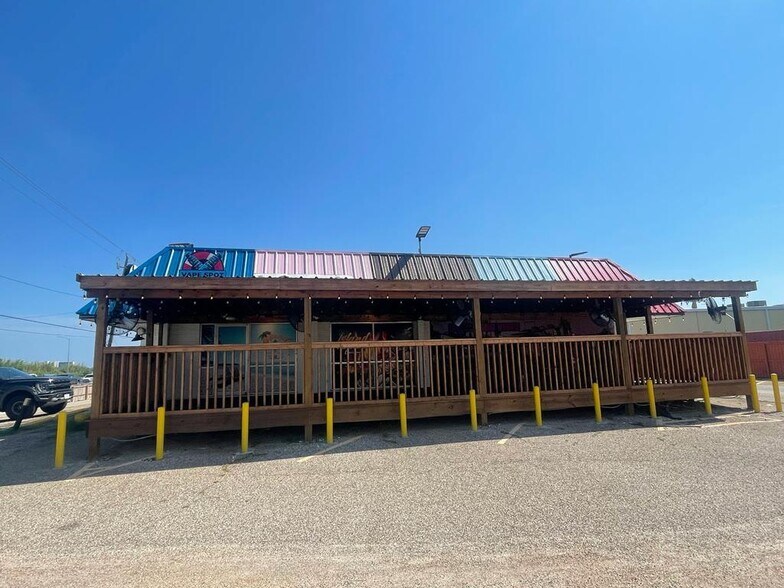 More Photos Of 1017 61st St, Galveston Restaurant For Sale