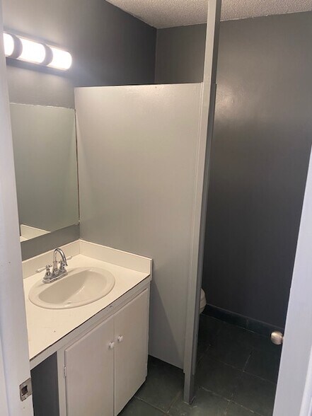 More Photos Of 2059 Huntington Ave, Alexandria Apartments For Lease