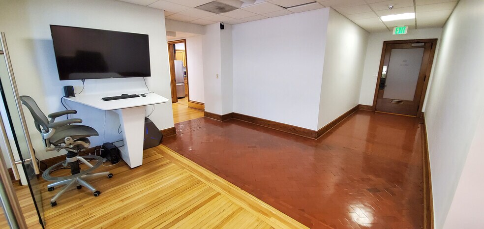 More Photos Of 730 17th St, Denver Office For Sale