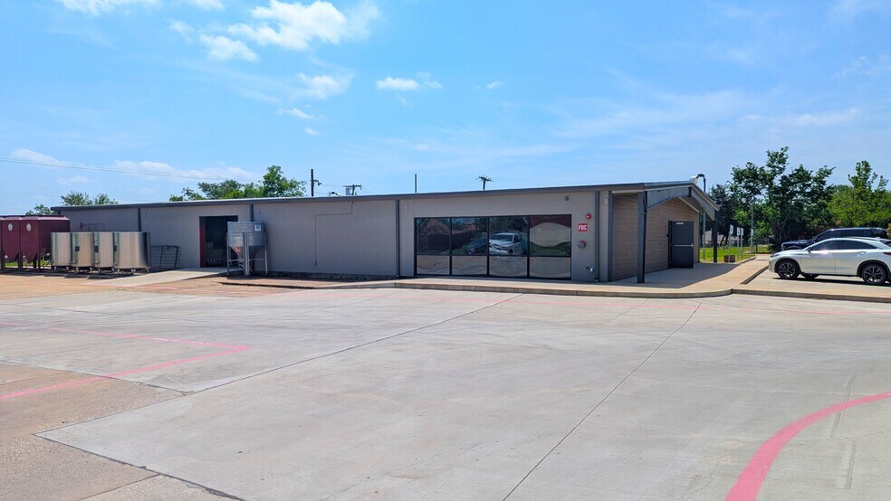 More Photos Of 703 N Highway 78, Wylie Freestanding For Lease