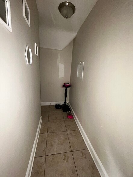 More Photos Of 34 Plaza Ave, Waterbury Apartments For Sale