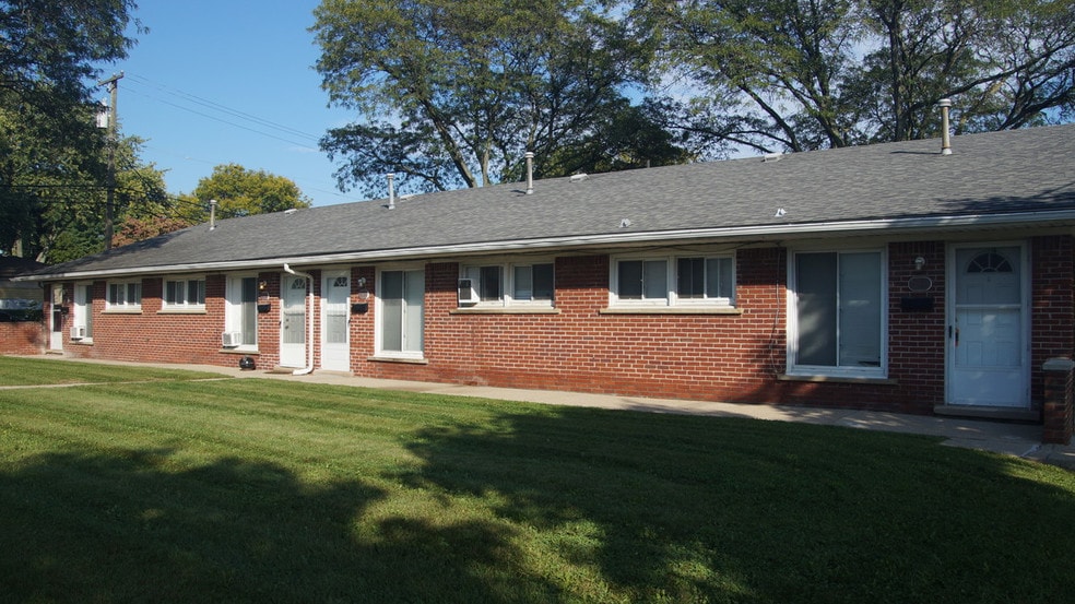 More Photos Of 6401 Middlebelt Rd, Garden City Apartments For Sale