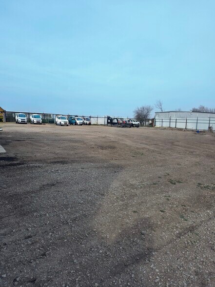 More Photos Of 211 SW Texas Ave, Lawton Warehouse For Sale