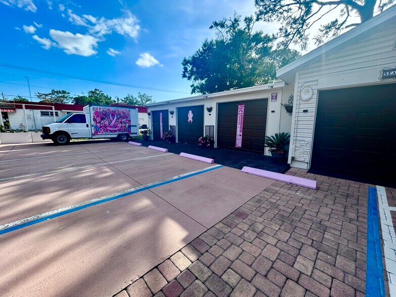 More Photos Of 623 N Lime Ave, Sarasota Storefront Retail Residential For Sale