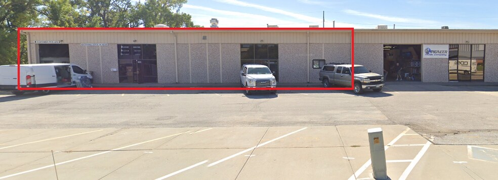 Primary Photo Of 14535-14539 Grover St, Omaha Warehouse For Lease