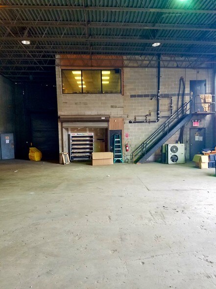 More Photos Of 436 Spencer St, Staten Island Warehouse For Sale