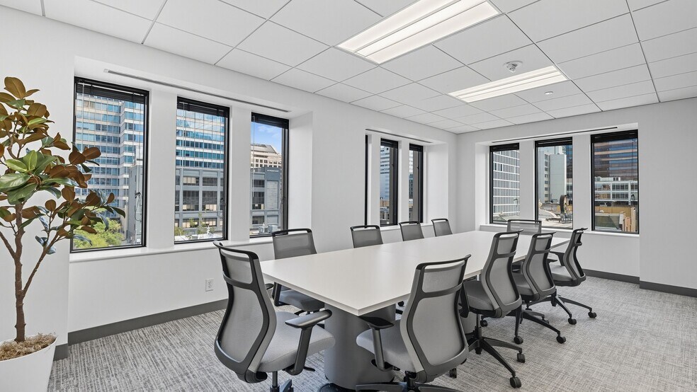 More Photos Of 114 W 7th St, Austin Office For Lease