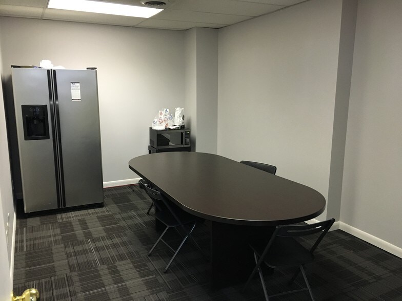 More Photos Of 1333 E 9400 S, Sandy Office For Lease