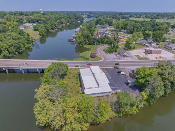 More Photos Of 410 Dinah Shore Blvd, Winchester Office Residential For Sale