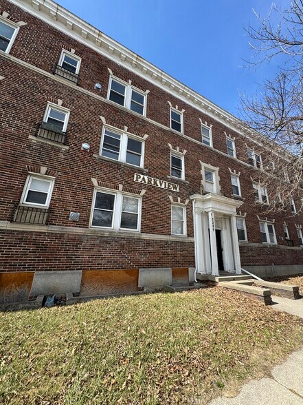 More Photos Of 2289 Upton Ave, Toledo Apartments For Sale