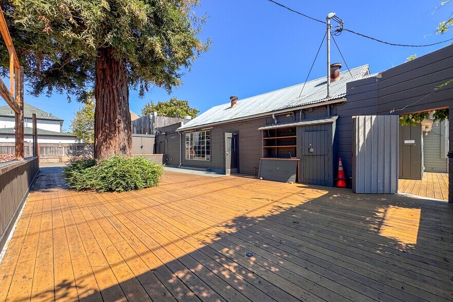 More Photos Of 5862-5872 Doyle St, Emeryville Restaurant For Sale