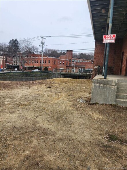More Photos Of 27 E Main St, Stafford Springs Freestanding For Lease