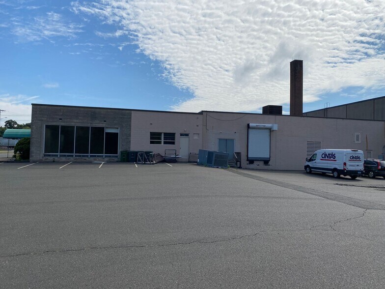 More Photos Of 1315 John Fitch Blvd, South Windsor Freestanding For Lease