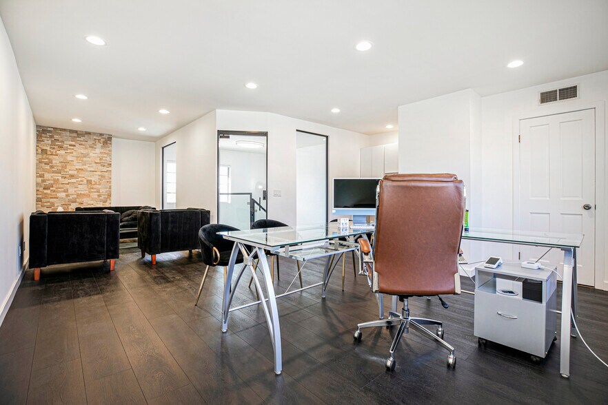 More Photos Of 207 W Alameda Ave, Burbank Office For Sale