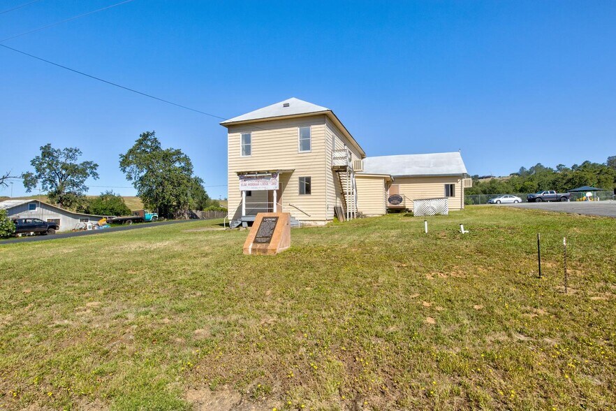 More Photos Of 7672 S Shingle Rd, Shingle Springs General Retail For Sale