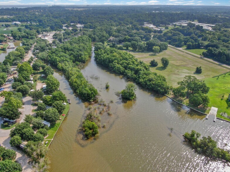 More Photos Of 12159 FM 830 Rd, Willis Land For Sale