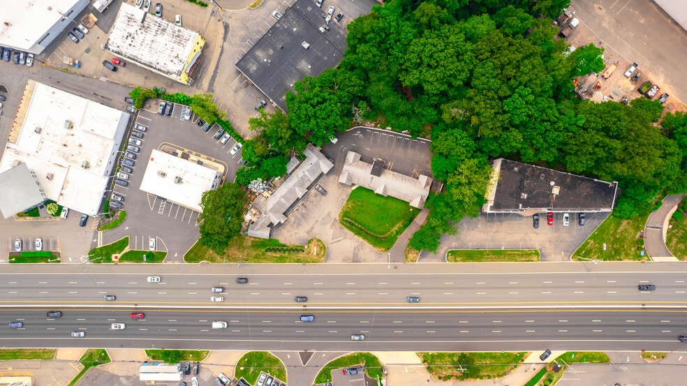 More Photos Of 425 NJ-17, Ramsey Hotel For Sale