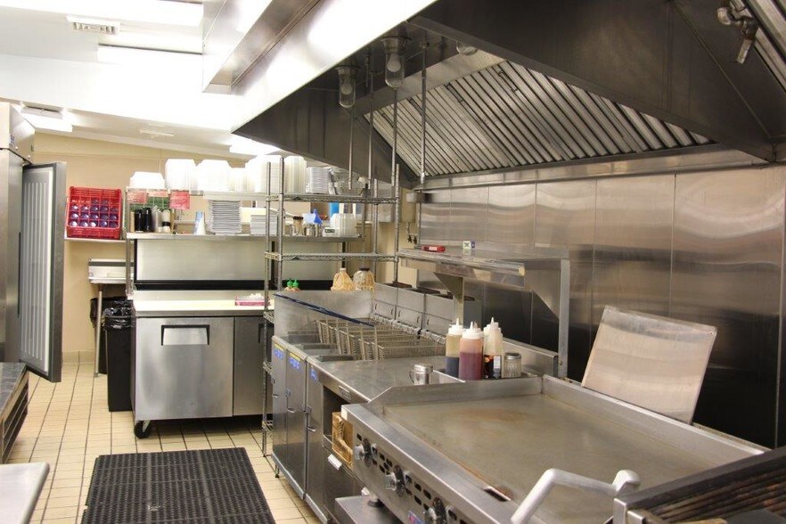 More Photos Of 5626 W Lincoln Hwy, Parkesburg Restaurant For Sale